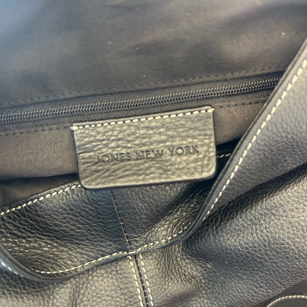 Jones New York Black pebbled Leather Hobo Bag- NWOT - Picture 16 of 17